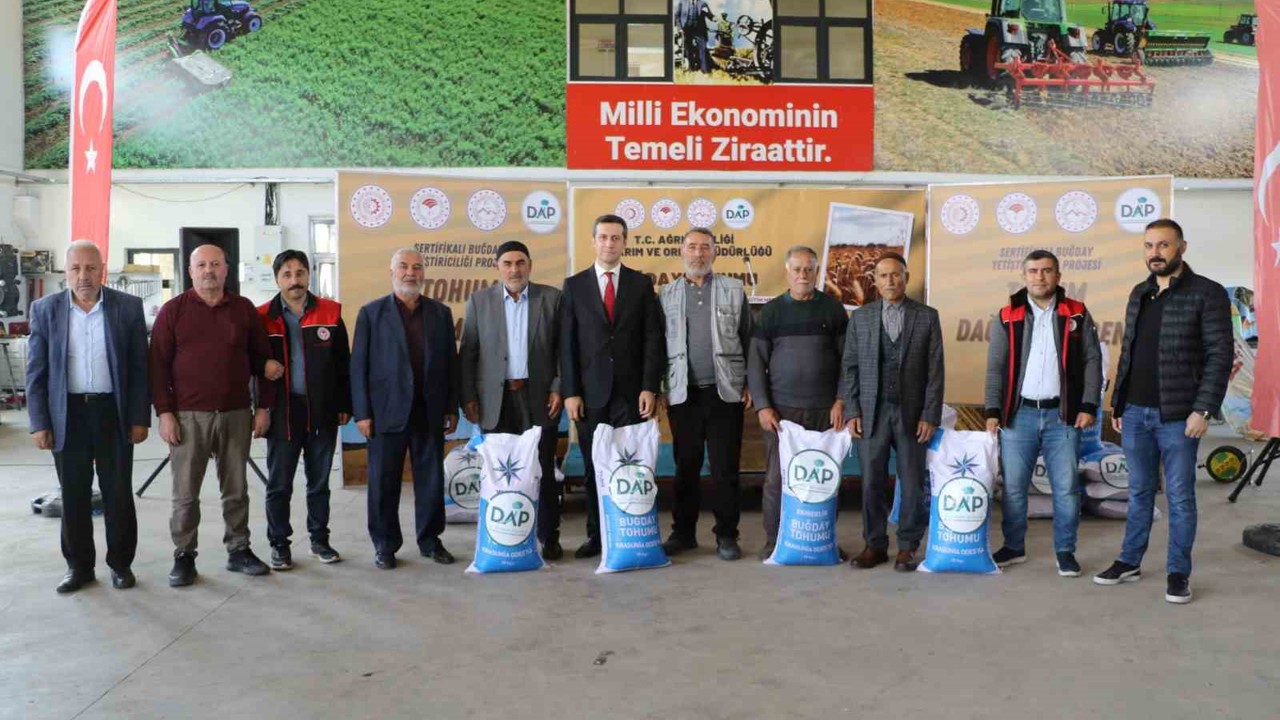 Ağrı’da çiftçilere 200 ton sertifikalı buğday tohumu dağıtıldı
