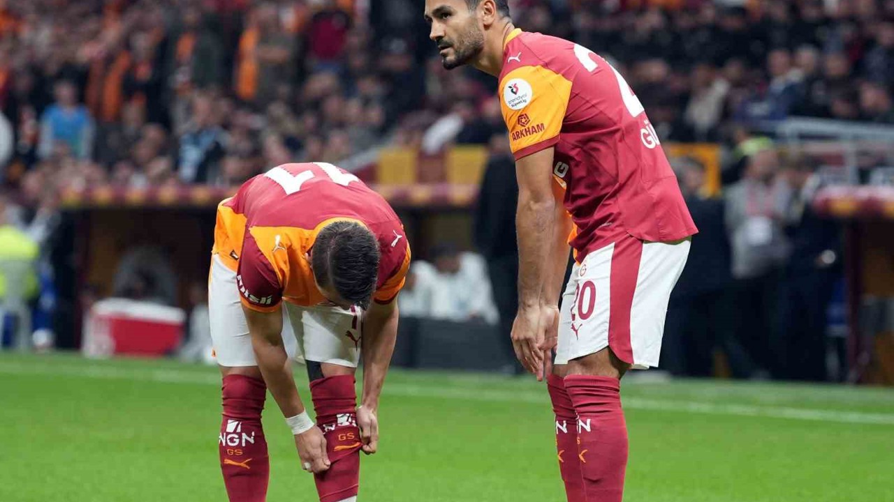 Trendyol Süper Lig: Galatasaray: 0 - Beşiktaş: 1 (İlk yarı)

