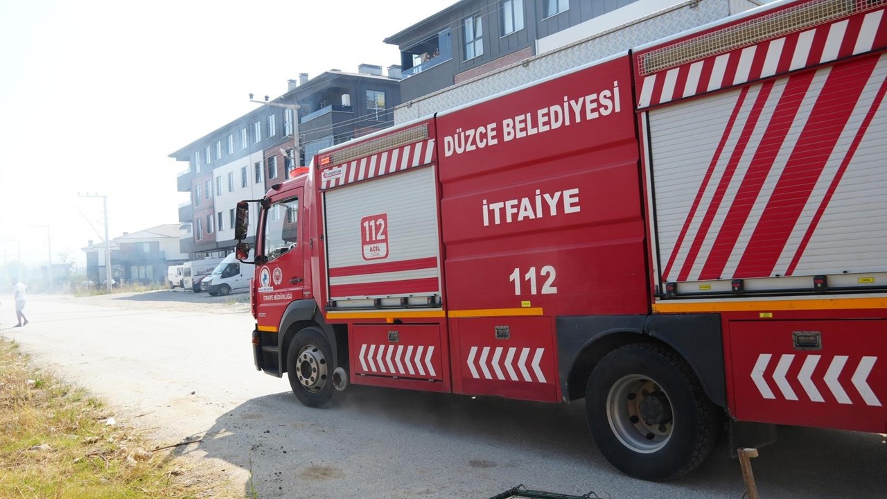 Ateş savaşçıları 425 yangın ihbarına çıkış yaptı
