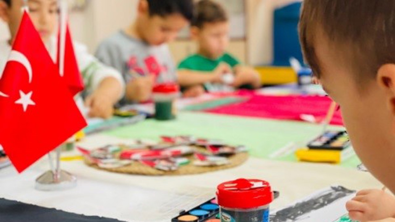 Öğrenciler Filistin için boyadı
