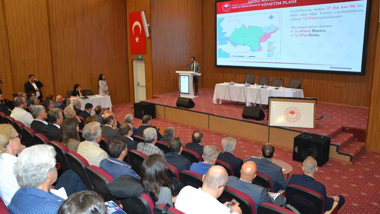 ’Gediz Havza Su Kurulu’ toplantısında su yönetimi ve kuraklık masaya yatırıldı
