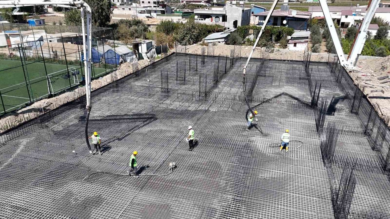 Hatay Büyükşehir Belediyesi, Bohşin Mahallesi’nde çok amaçlı salon inşasına başladı
