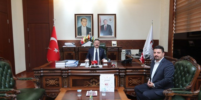 EMŞAV Eskişehir İl Başkanı Vali Aksoy’u makamında ziyaret etti