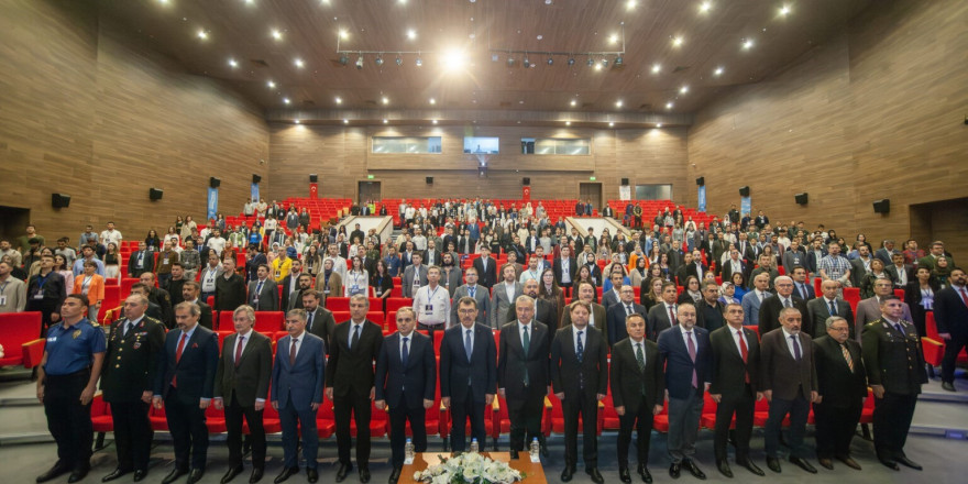 Erzincan’da 3. Ar-Ge Proje Pazarı ve Üniversite Tanıtım Fuarı gerçekleşti