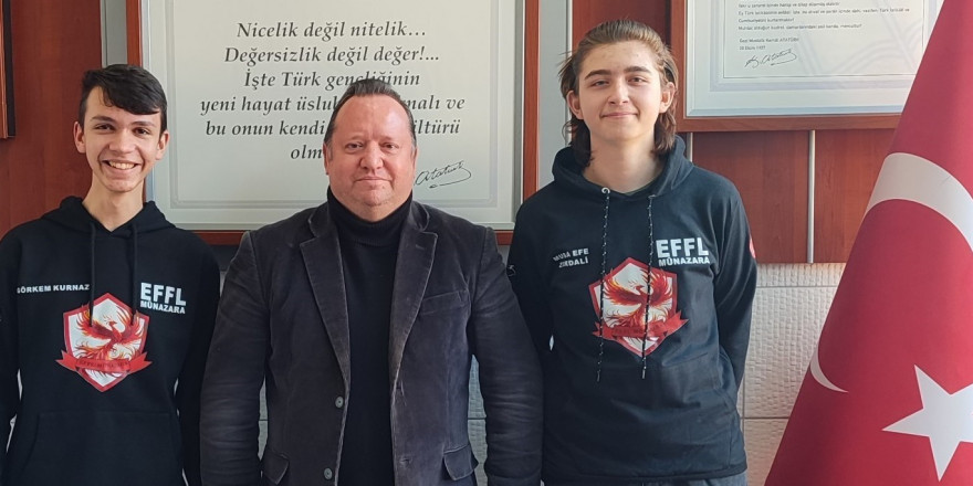Eskişehir Fatih Fen Lisesi ‘Yeşilay Münazara Turnuvası’nda Türkiye finaline yükseldi