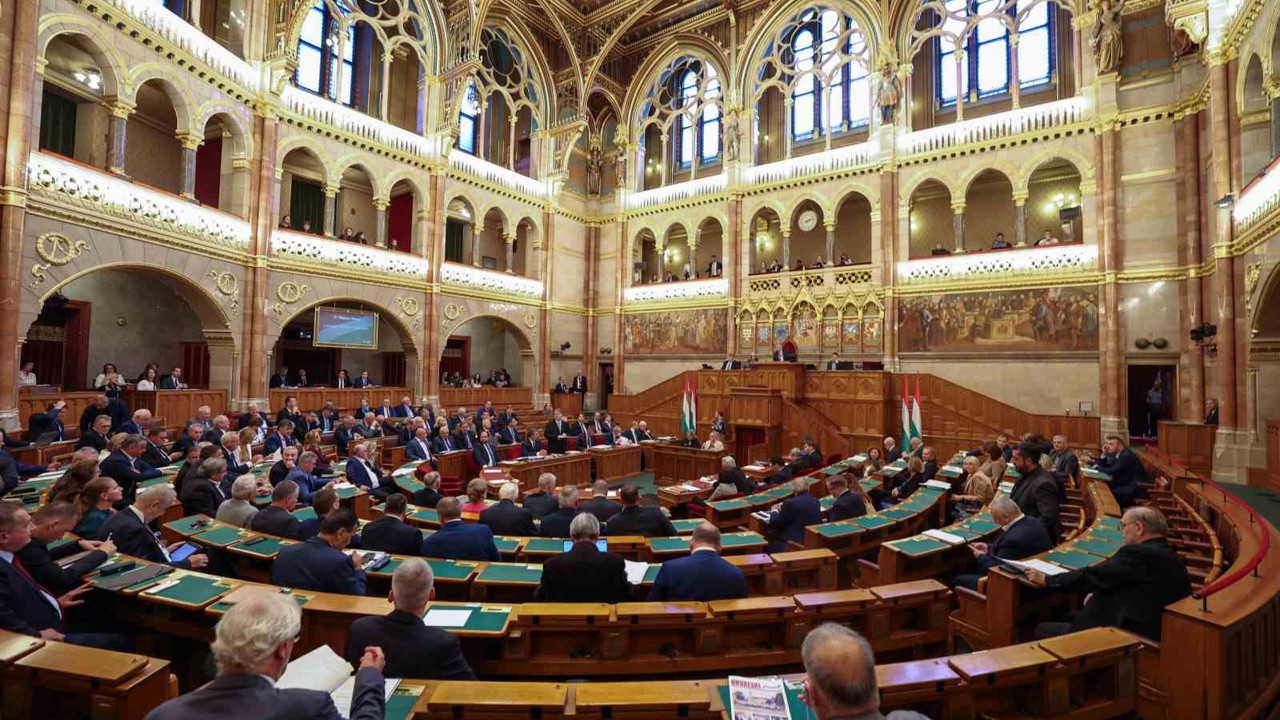 TBMM Başkanı Kurtulmuş, Macaristan Başbakanı Orban ile görüştü
