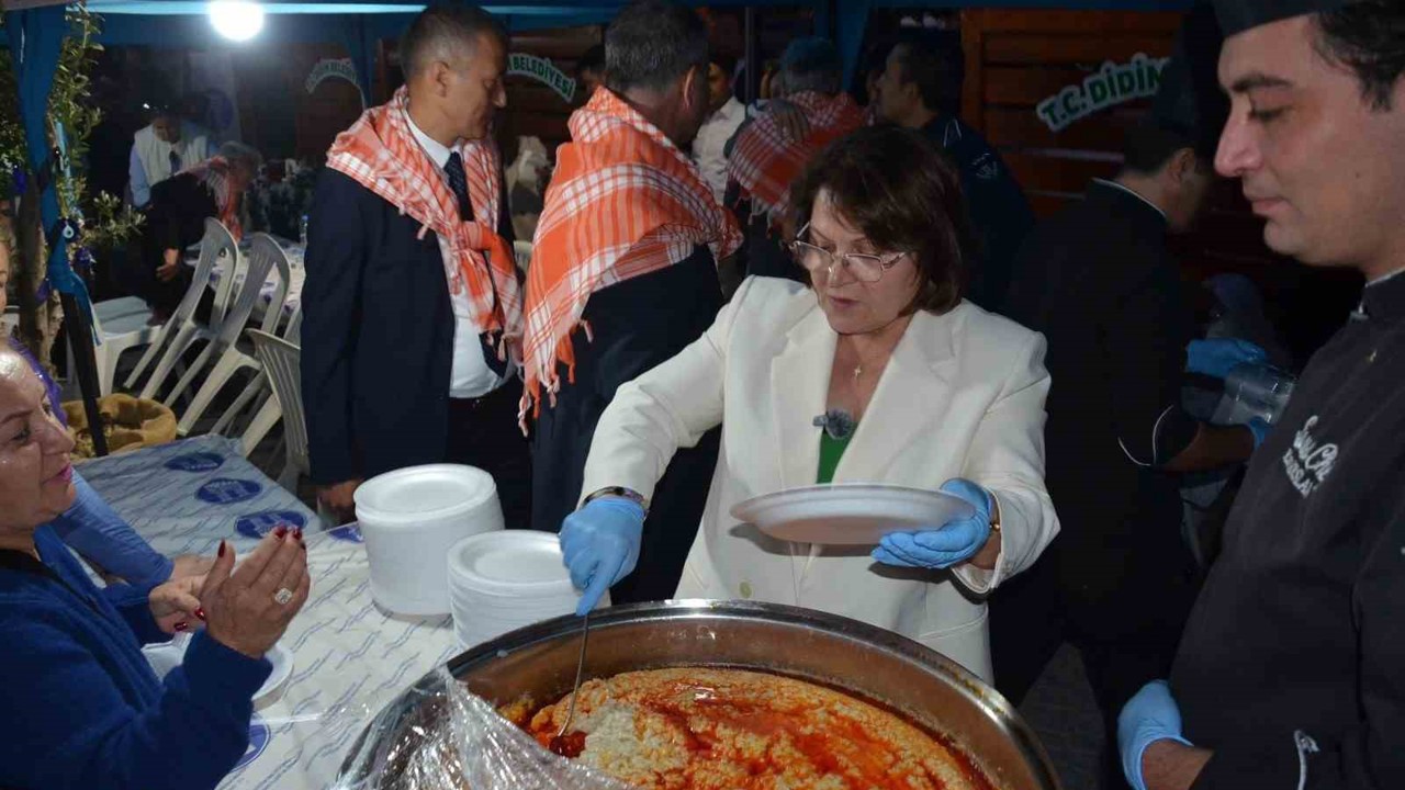 Didim Zeytin Festivali renkli görüntülerle başladı
