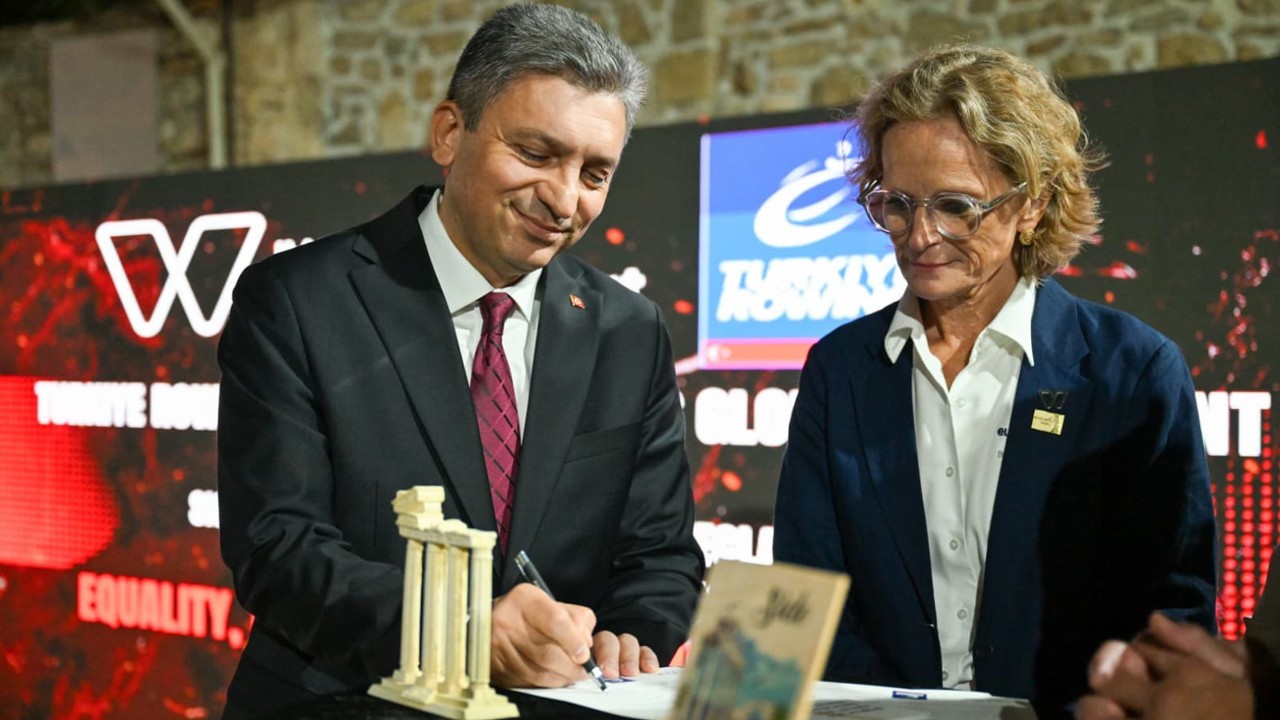 Avrupa’nın en iyi kürekçileri Antalya’da yarışıyor
