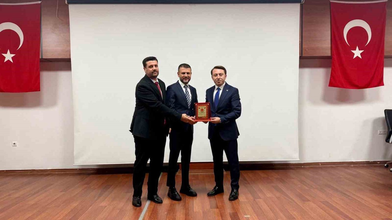 Camiler ve Din Görevlileri Haftasında Başkan Seydaoğlu’na plaket
