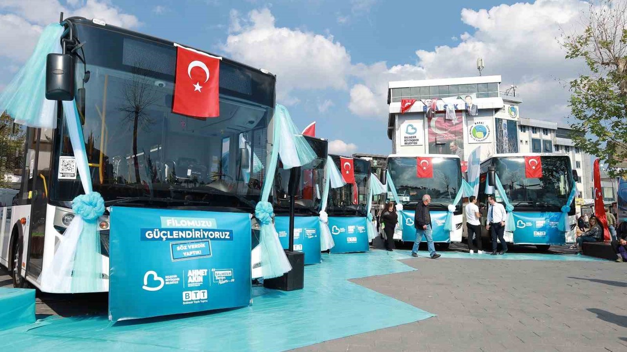 Balıkesir’de ulaşıma 13 yeni araç hizmette
