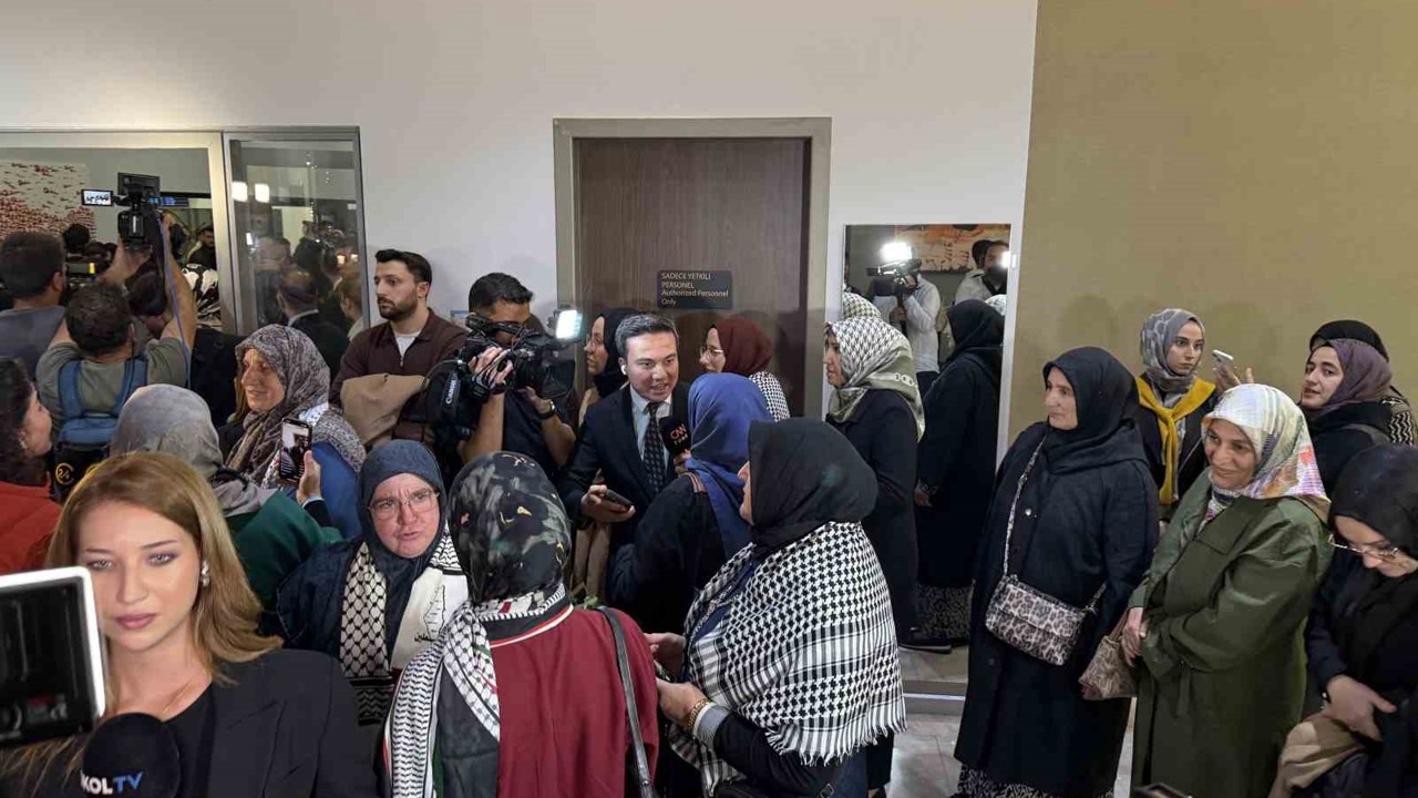 Sumud Filosu’nda alıkonulan 15 Türk aktivist İstanbul’a geldi
