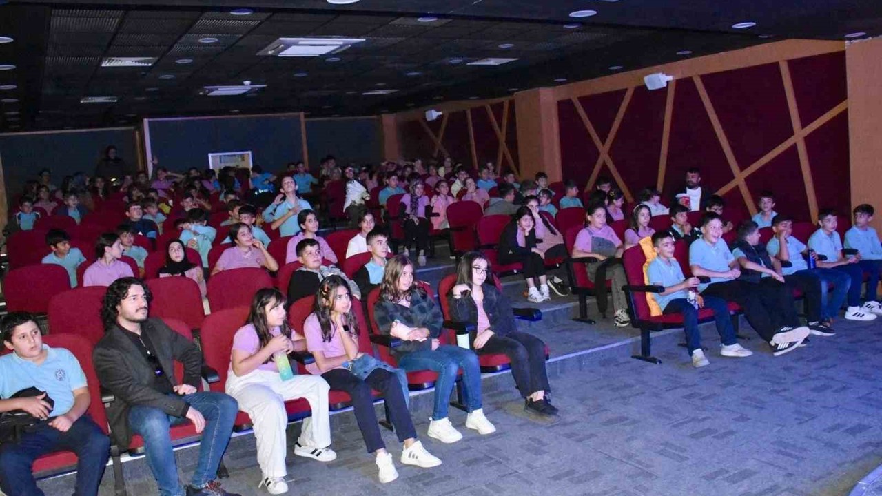 Siirt’te öğrenciler için "Sinema Günleri" etkinliği
