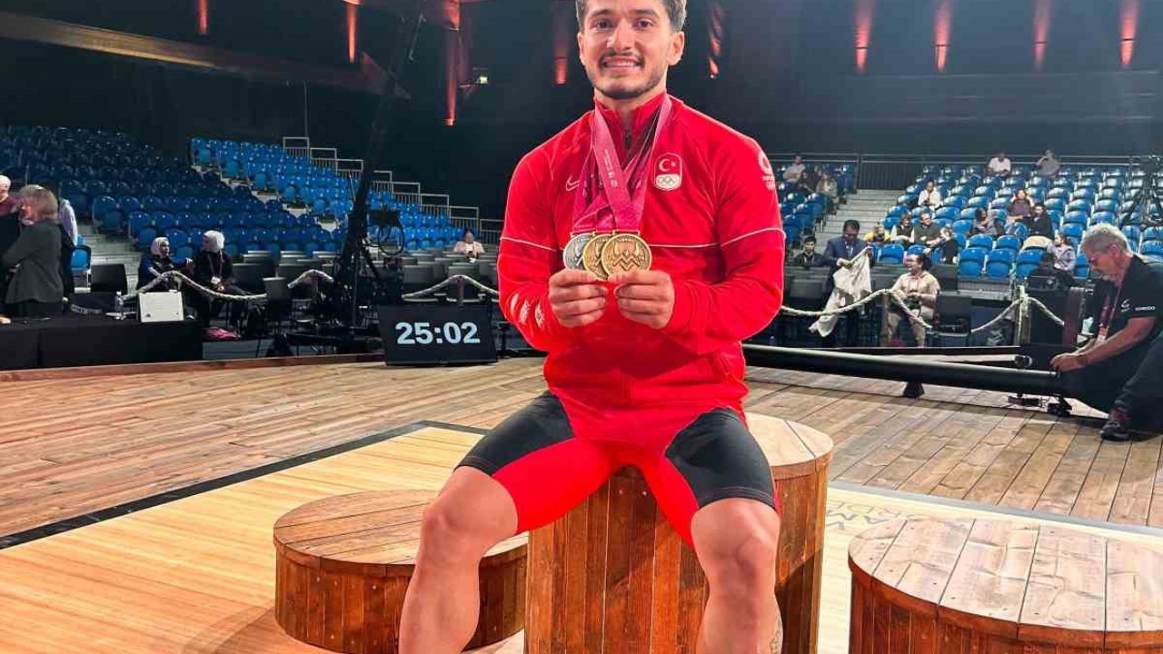 Muhammed Furkan Özbek, dünya şampiyonu oldu
