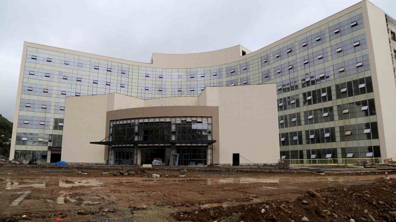 AK Parti’den Trabzon Şehir Hastanesi açıklaması
