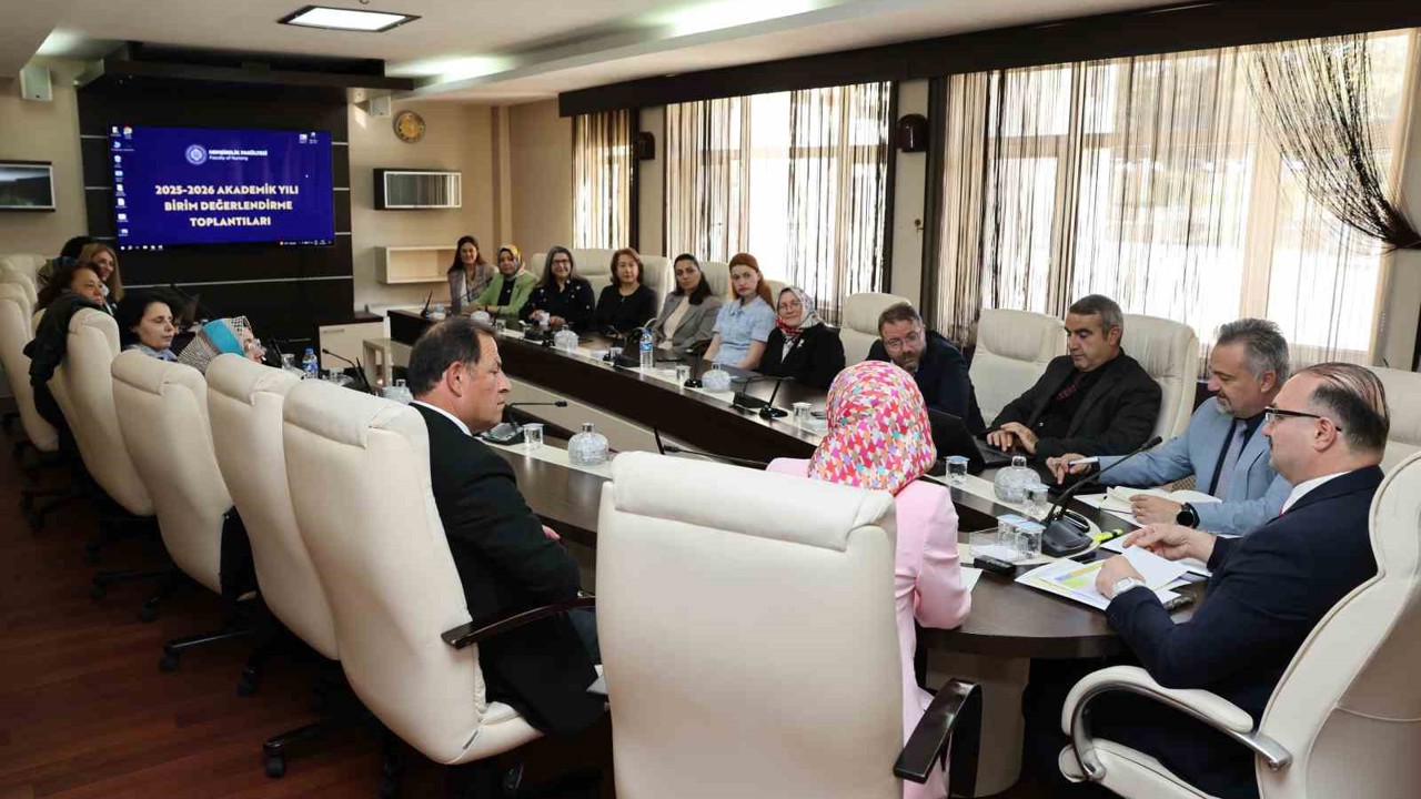 Atatürk Üniversitesinde 2025-2026 akademik yılı birim değerlendirme toplantıları başladı
