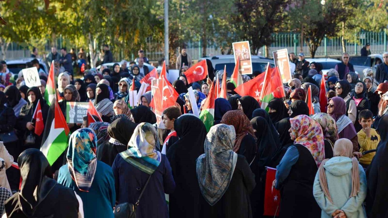 Oltu’da ‘Sumud Nöbeti’nde vicdanlar ayaktaydı
