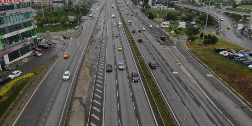 İstanbul’da 1 Mayıs İşçi Bayramı’nda yollar boş kaldı