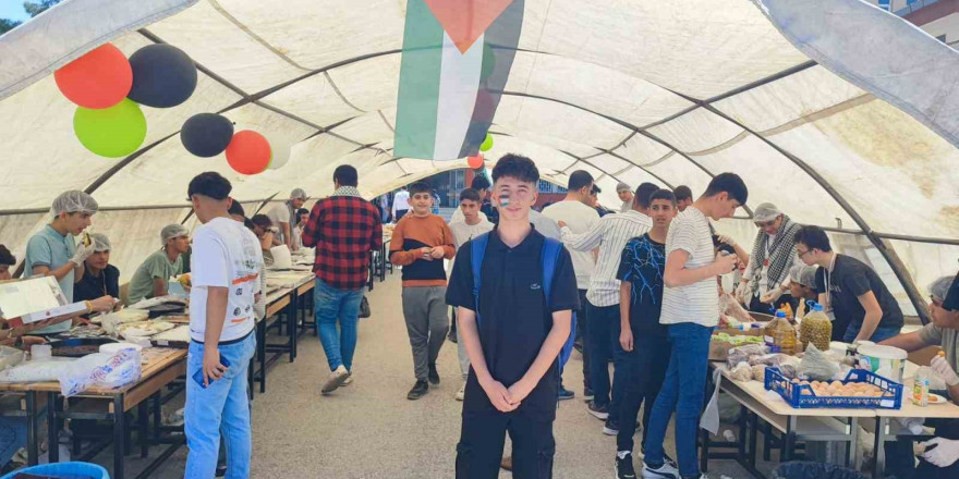 Kahta’daki lise öğrencileri Gazze yararına yardım organizasyonu düzenledi