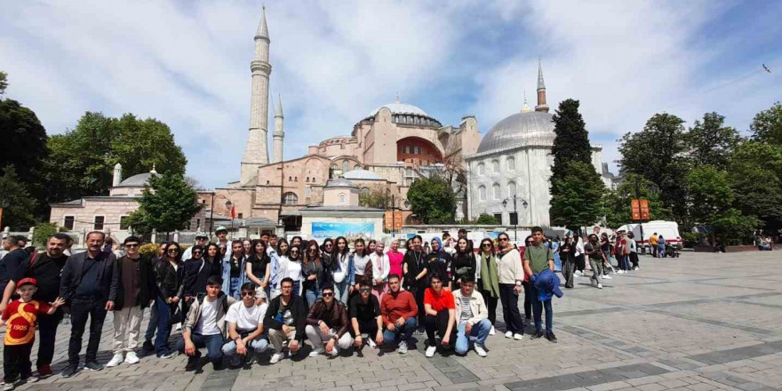 Karapınar’da lise öğrencilerine İstanbul gezisi