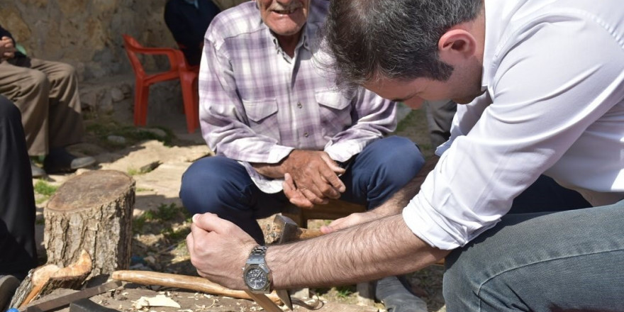 Kaymakam Mete, Sason Bitlis sınırındaki köylerde vatandaşlarla bir araya geldi