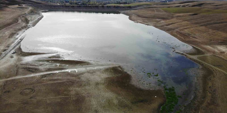 Keskin Göleti’nde kuraklık nedeniyle su bitti