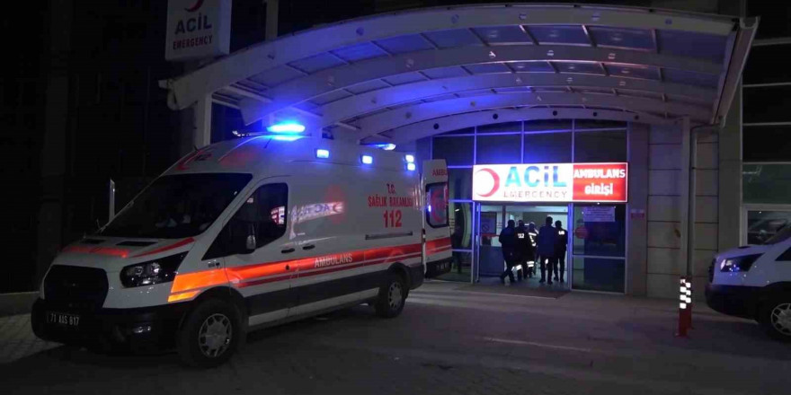 Kırıkkale’de ambulans ile ticari taksi çarpıştı: 4 yaralı
