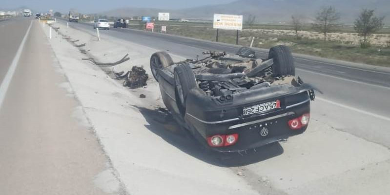 Konya’da kontrolden çıkan otomobil takla attı: 2 yaralı