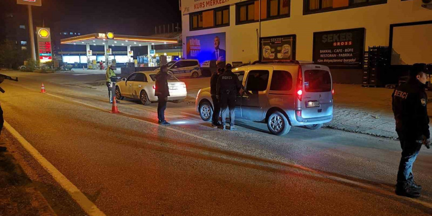 Kozan’ da aranan 19 kişi yakalandı