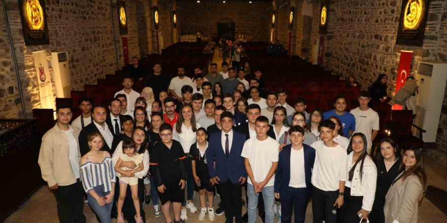 Liseli gençler sordu Başkan Durbay cevapladı