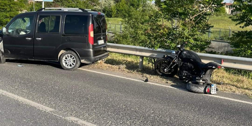 Lüleburgaz’da motosikletle otomobil çarpıştı: 1 yaralı