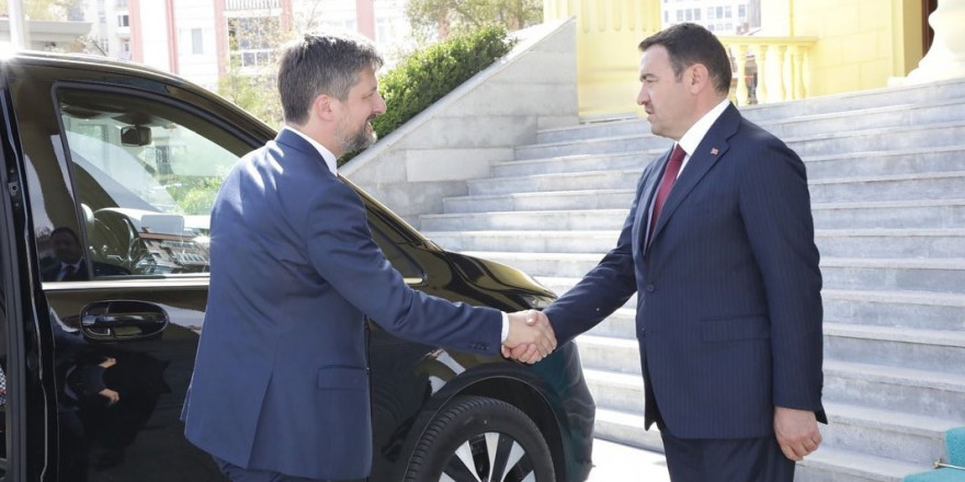 Macaristan Ankara Büyükelçisi Viktor Matis, Kütahya Valisi Musa Işın’ı ziyaret etti