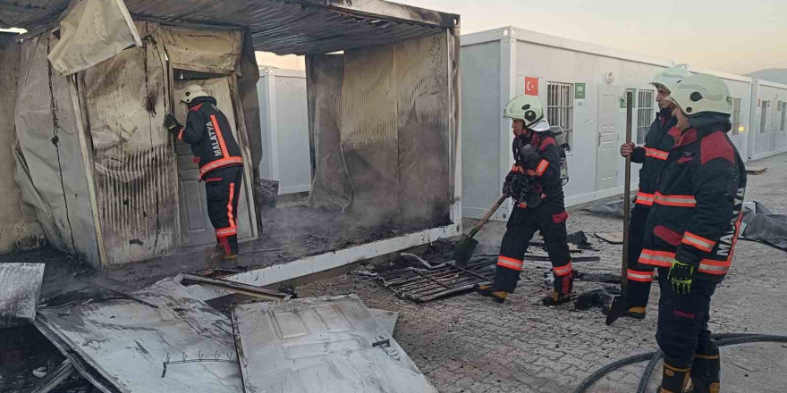 Malatya’da konteyner yangını