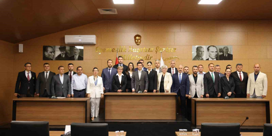 Marmaris Belediyesi’nin yeni dönemi ilk meclis toplantısını yaptı