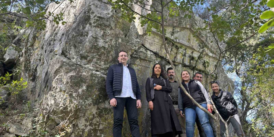 Marmaris’te bulunan 2500 yıllık kaya mezarı turizme kazandırılıyor