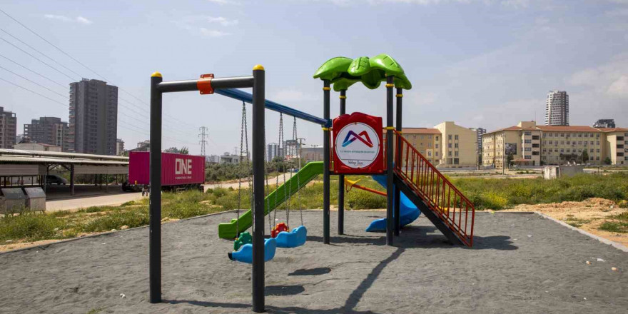 Mersin Büyükşehir Belediyesi, okul ve mahallelere çocuk oyun grupları kurdu