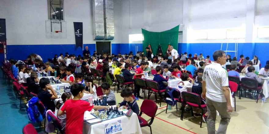 Muğla’da satranç turnuvası sürüyor