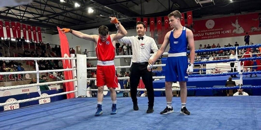 Okul Sporları boks şampiyonasında Türkiye 1. ve 3’cüsü Kütahya Atatürk Anadolu Lisesinden
