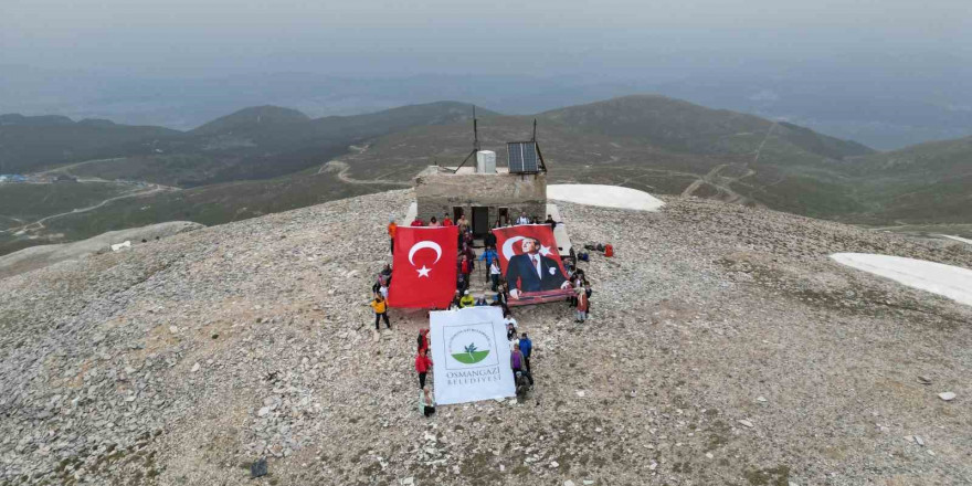 Osmangazili dağcılar Uludağ’ın zirvesinde