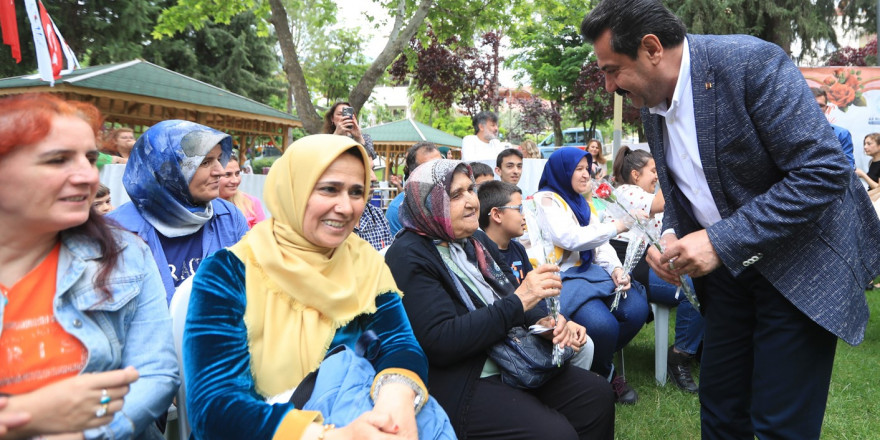 Pamukkale Belediyesi anneleri unutmadı