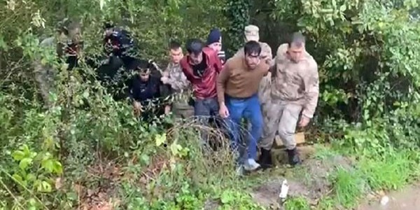 Sakarya’da 15 düzensiz göçmen yakalandı, 5 organizatör tutuklandı