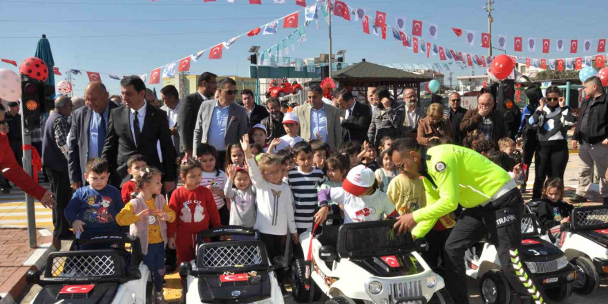 Silifke’de çocuklar için trafik eğitim parkı açıldı