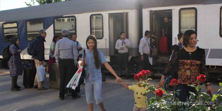 Van-Tahran arası tren seferleri başlıyor: İlk biletler yarın satışta