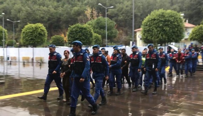 Antalya’daki uyuşturucu operasyonuna 14 tutuklama