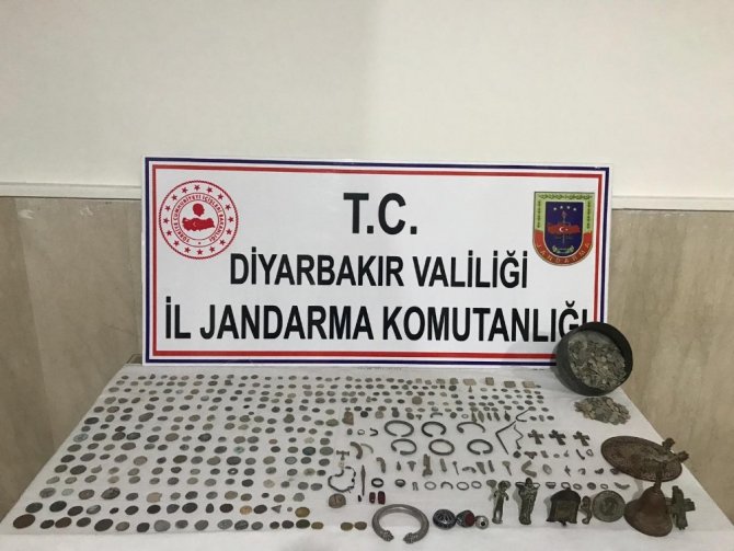 Diyarbakır’da tarihi eser kaçakçıları suç üstü yakalandı