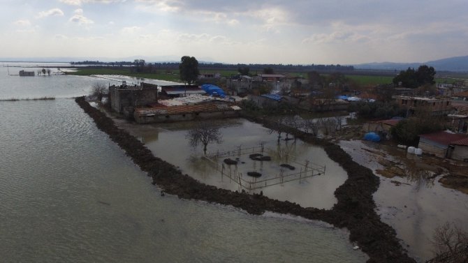Göle dönen Amik Ovası drone ile görüntülendi