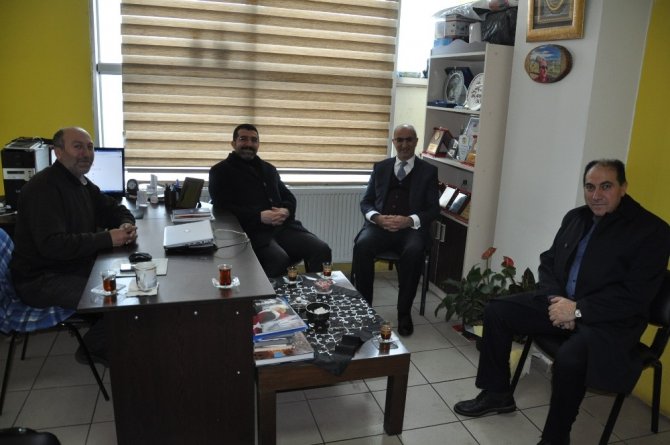 AK Parti Kars Belediye Başkan adayı Erdoğdu’dan İHA’ya ziyaret