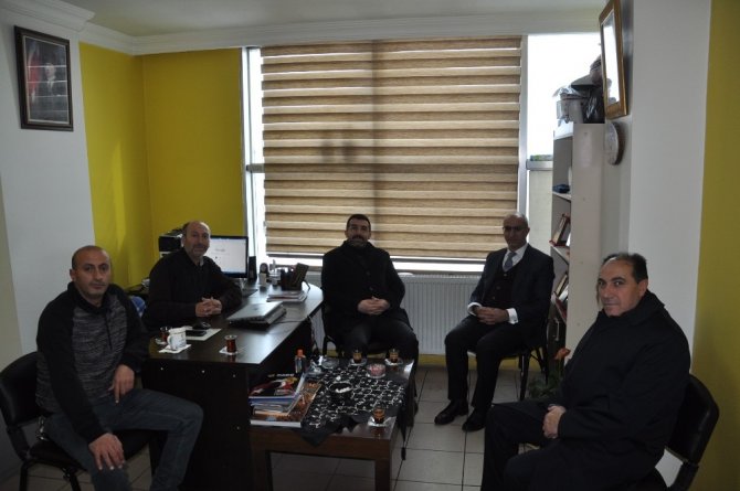 AK Parti Kars Belediye Başkan adayı Erdoğdu’dan İHA’ya ziyaret