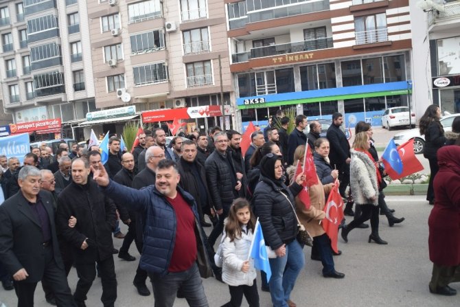 Bursa’da Doğu Türkistan’daki Çin zulmü protesto edildi