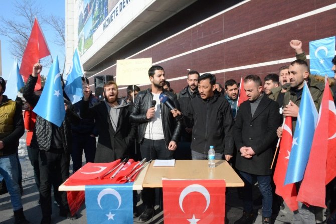 Bitlisli gençlerden Doğu Türkistan için çağrı
