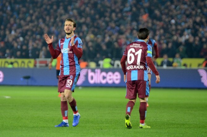 Spor Toto Süper Lig: Trabzonspor: 2 - Medipol Başakşehir: 4 (Maç sonucu)